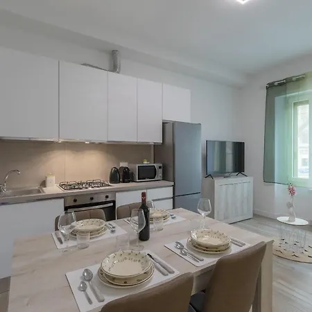 Apartment Santacroce Lovely In *
