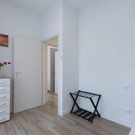 Apartment Santacroce Lovely In *